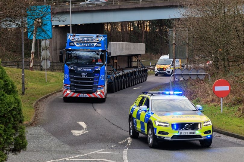 Travel warning issued as 'abnormal load' hits major Greater Manchester road
