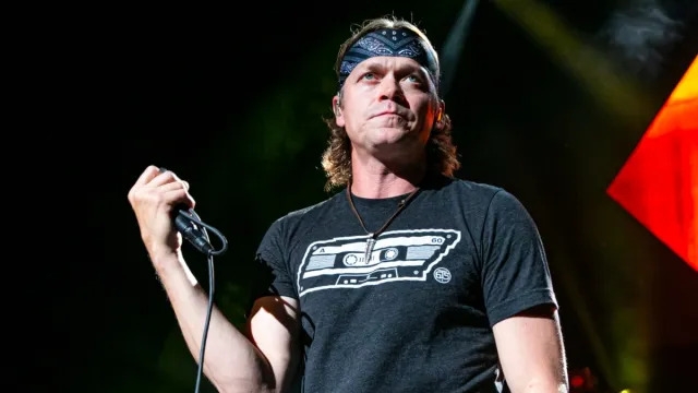 Who Is Brad Arnold's Wife, Jennifer & What Is Her Instagram?