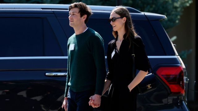 Pregnant Karlie Kloss Is Grateful for ‘Supportive' Husband Joshua Kushner