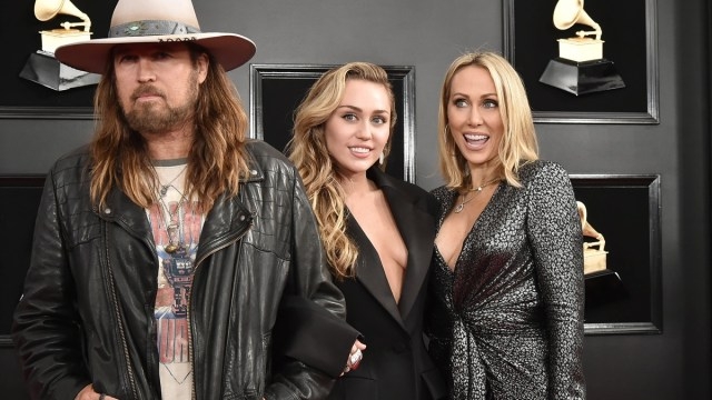 Miley Cyrus Gives Update on Feud Rumors With Tish & Billy Ray Cyrus