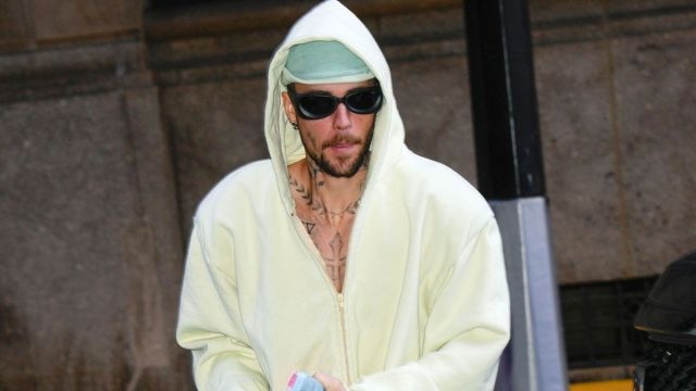 Justin Bieber Seemingly Shades Critics Mocking Viral Paparazzi Video