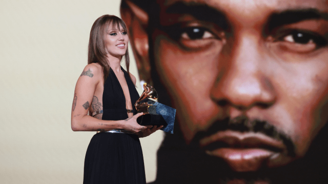 Miley Cyrus Says Winning a Grammy for ‘Flowers' Helped With ‘Healing'