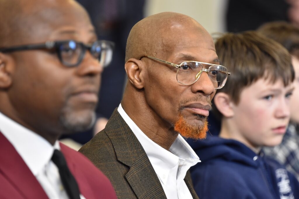 State apologizes to man wrongly imprisoned for murder