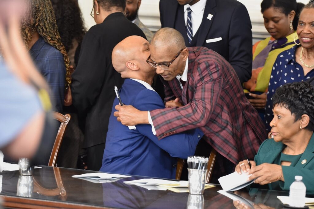 Criminal record expungement, parole reform measures signed into law