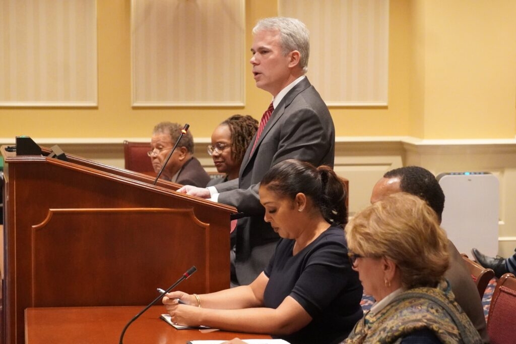 New fight, old arguments: Senate, House panels debate contested circuit court elections