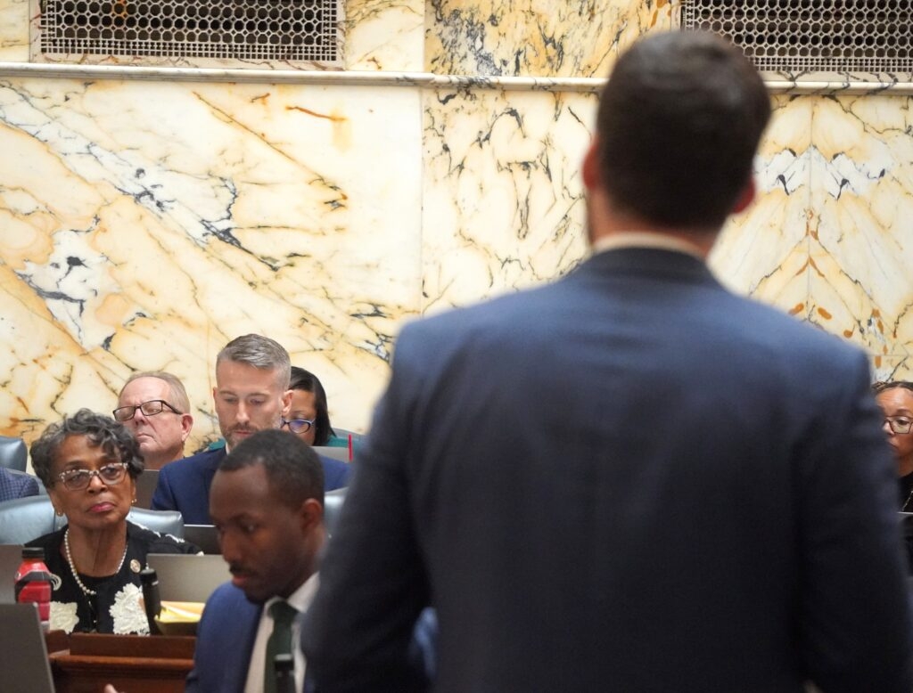 House grants final approval to Second Look Act, sends bill to the Senate