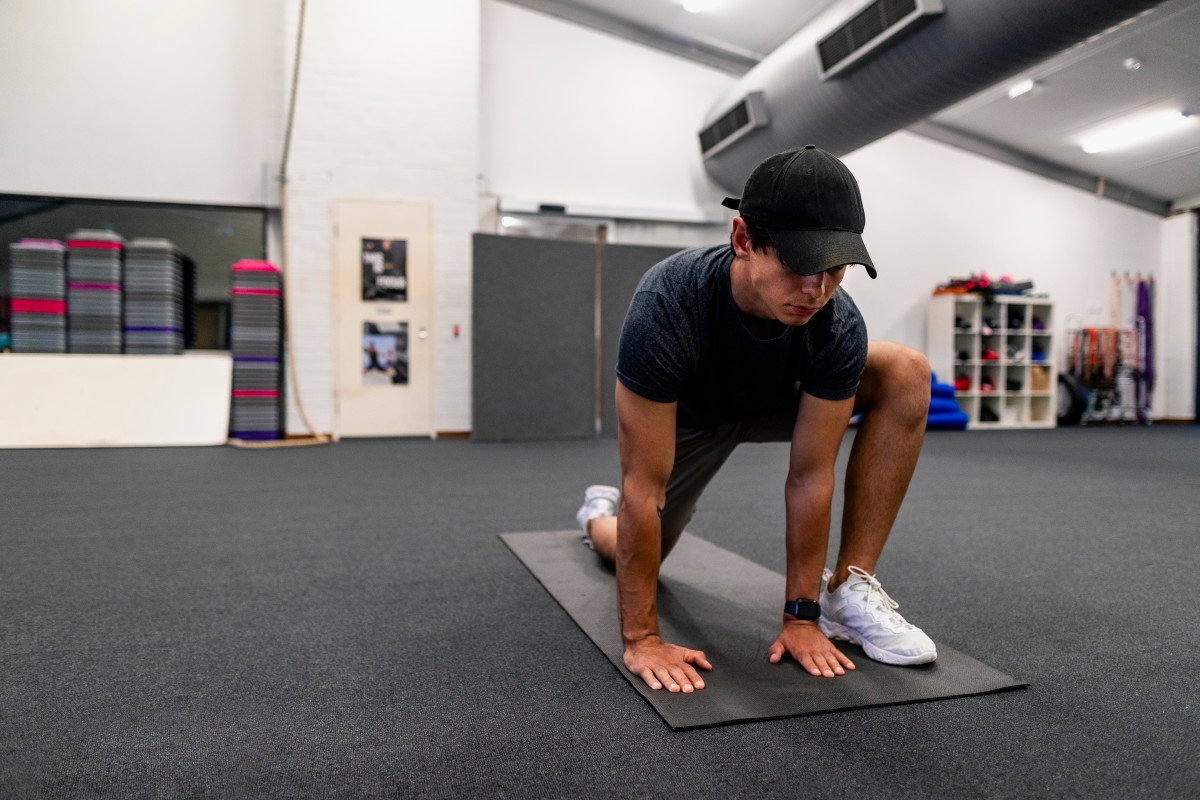 Doing This 1-Minute Move Every Day Can Undo Hours of Sitting, Trainer Says