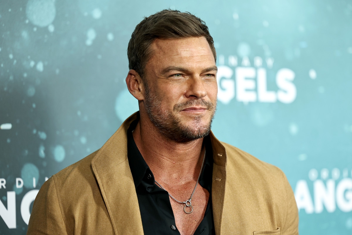 Alan Ritchson Turns Heads With Unrecognizable Look in First Image for New Thriller