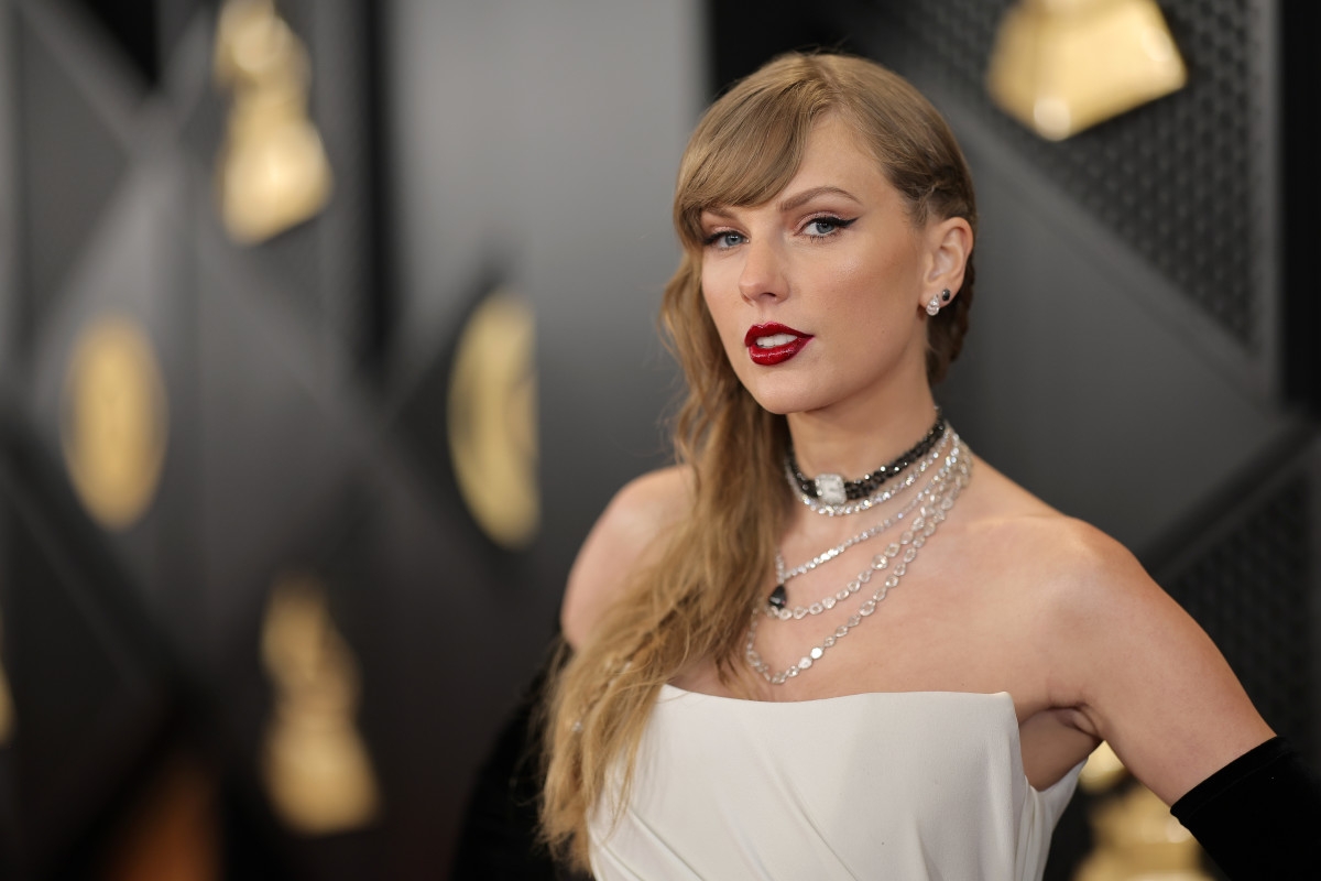 Taylor Swift's Ex-Boyfriend Looks Unrecognizable With Long Hair, Beard