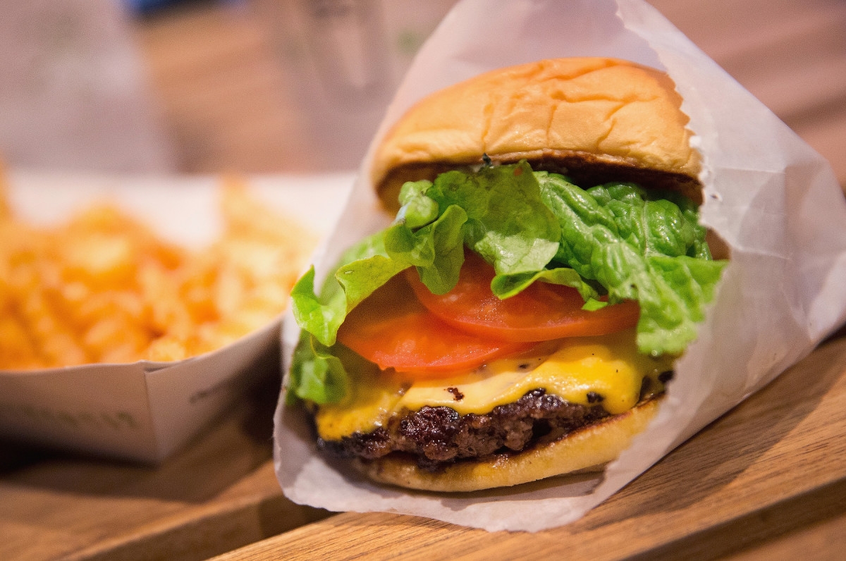 Longtime Burger Chain Red Robin Closing 15 Locations Across the U.S.