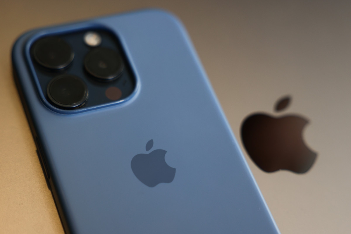 iPhone Users Issued Urgent Warning After Major Flaw