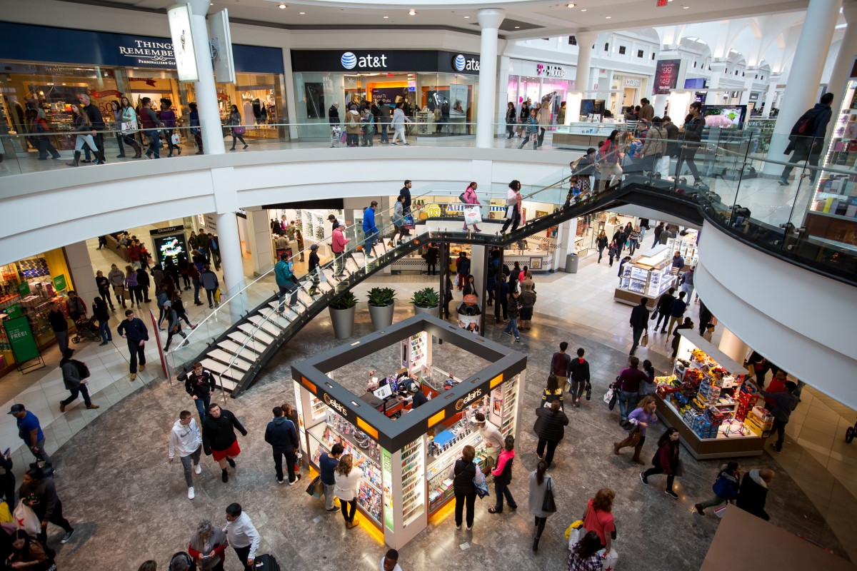 Massive Brawl Breaks Out at U.S. Mall Involving 'Over 300 Youth'