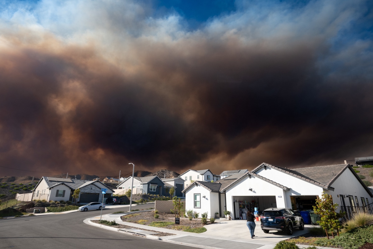 Thousands Evacuated as California Firefighters Battle Canyon Fire