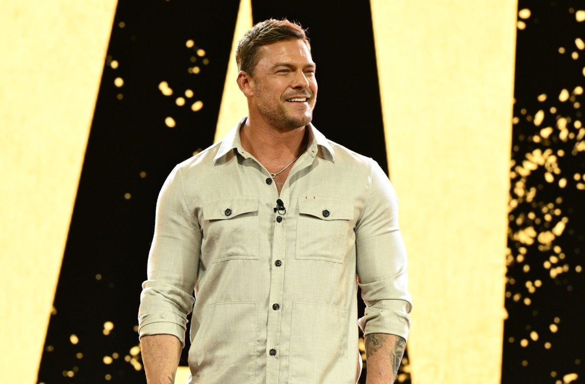 Alan Ritchson's Unrecognizable New Look Has Fans Comparing Him to Jack Black