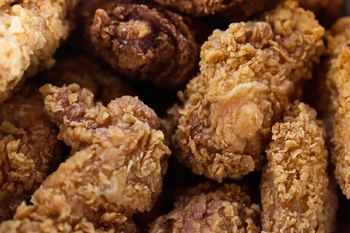 Beloved Fried Chicken Chain Warns of Closing All Locations