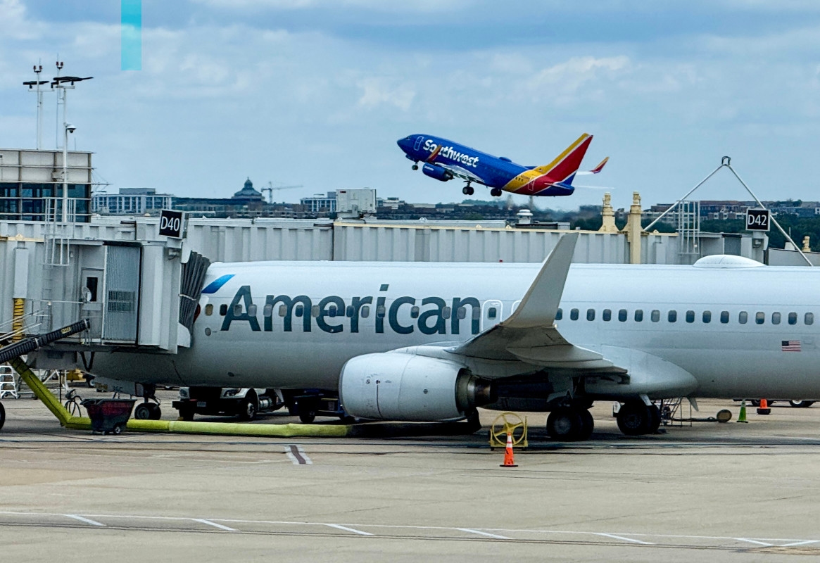 American Airlines Cancels Hundreds of Flights for August
