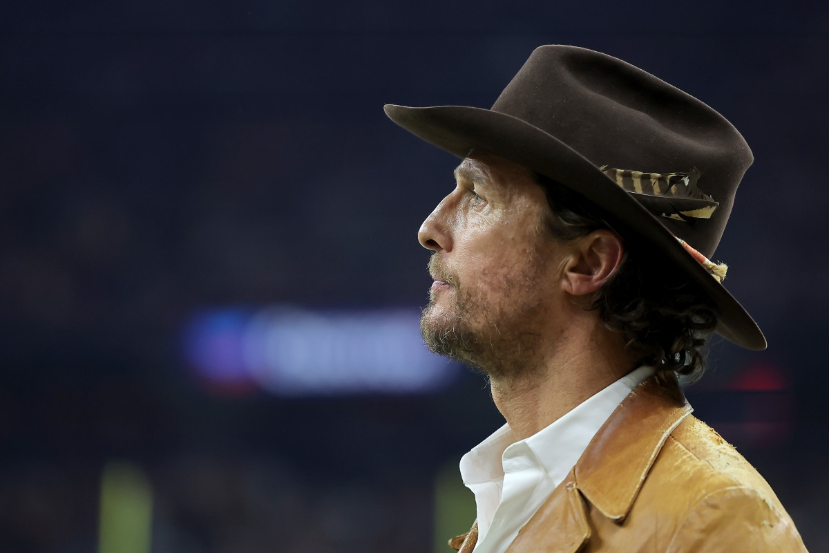 Matthew McConaughey Sends Strong 1-Word Message on Memorial Day
