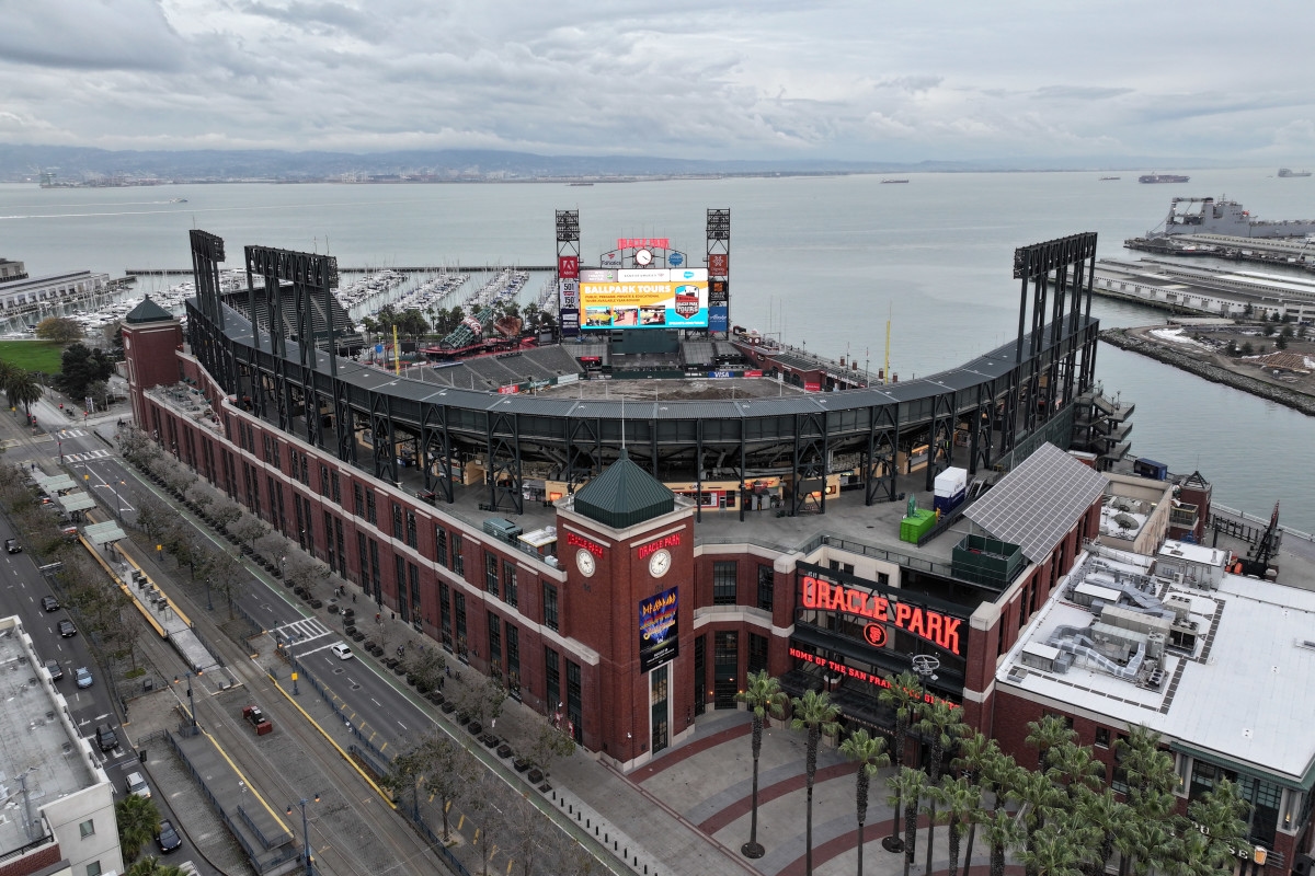 Fans Saddened by Closure of Popular Bar Next to MLB Stadium