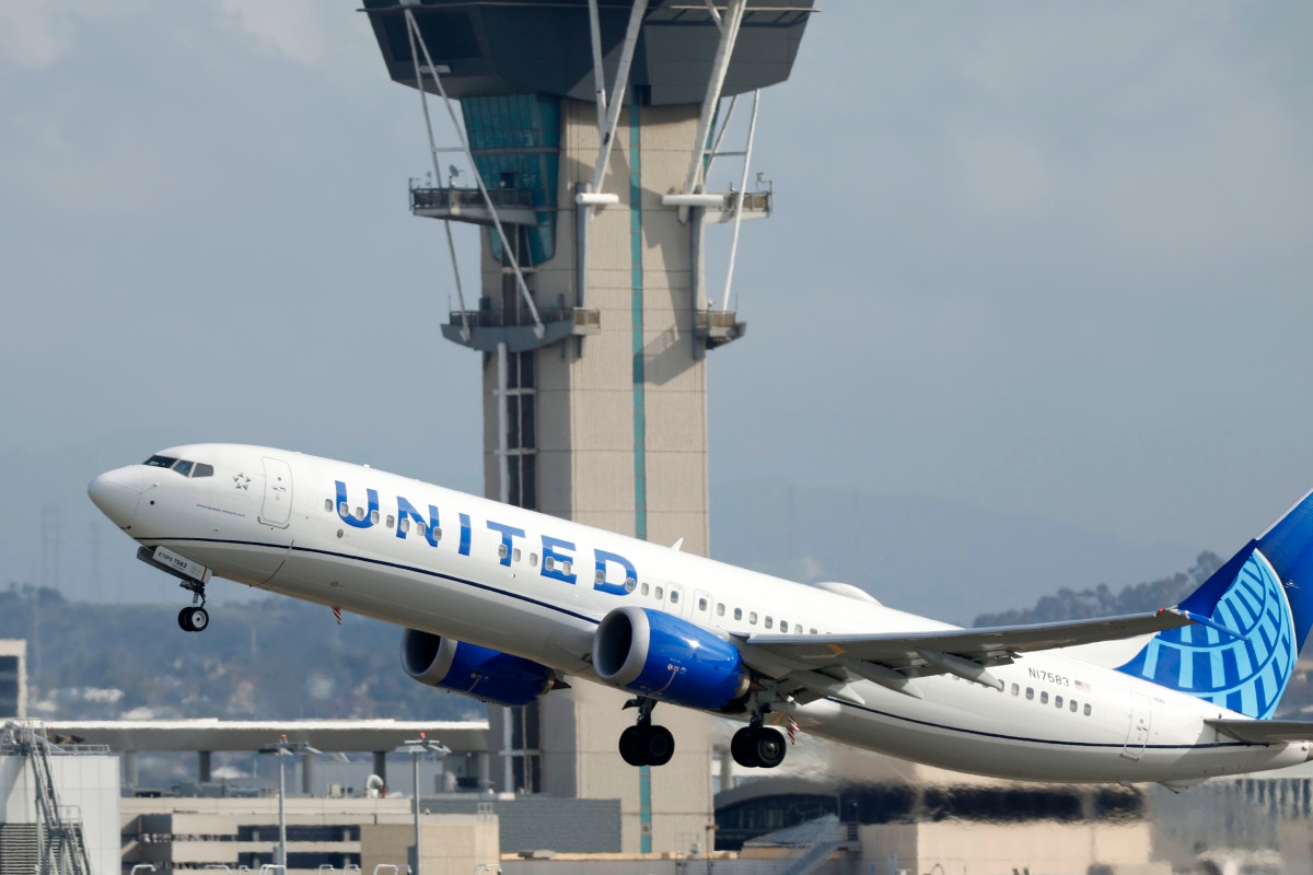 Investigation Opened Into Runway Incident at New York Airport