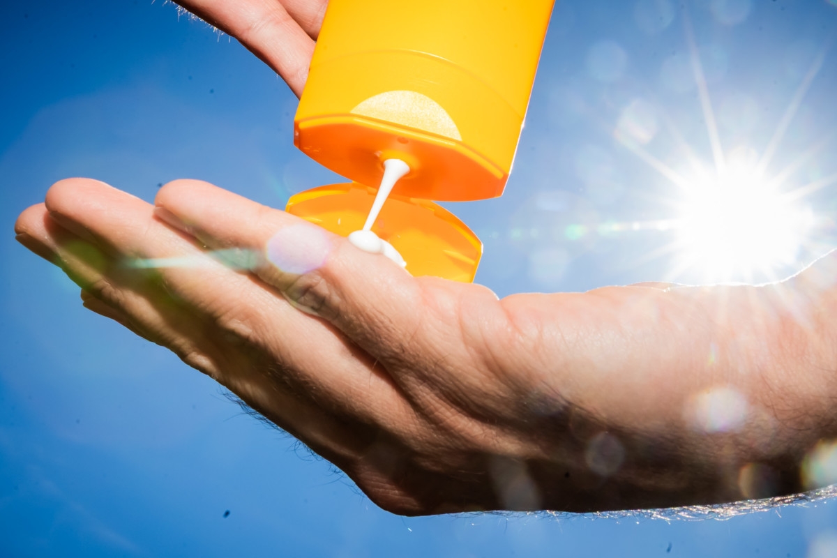 Only 1 in 4 Sunscreens Actually Works, New Report Says