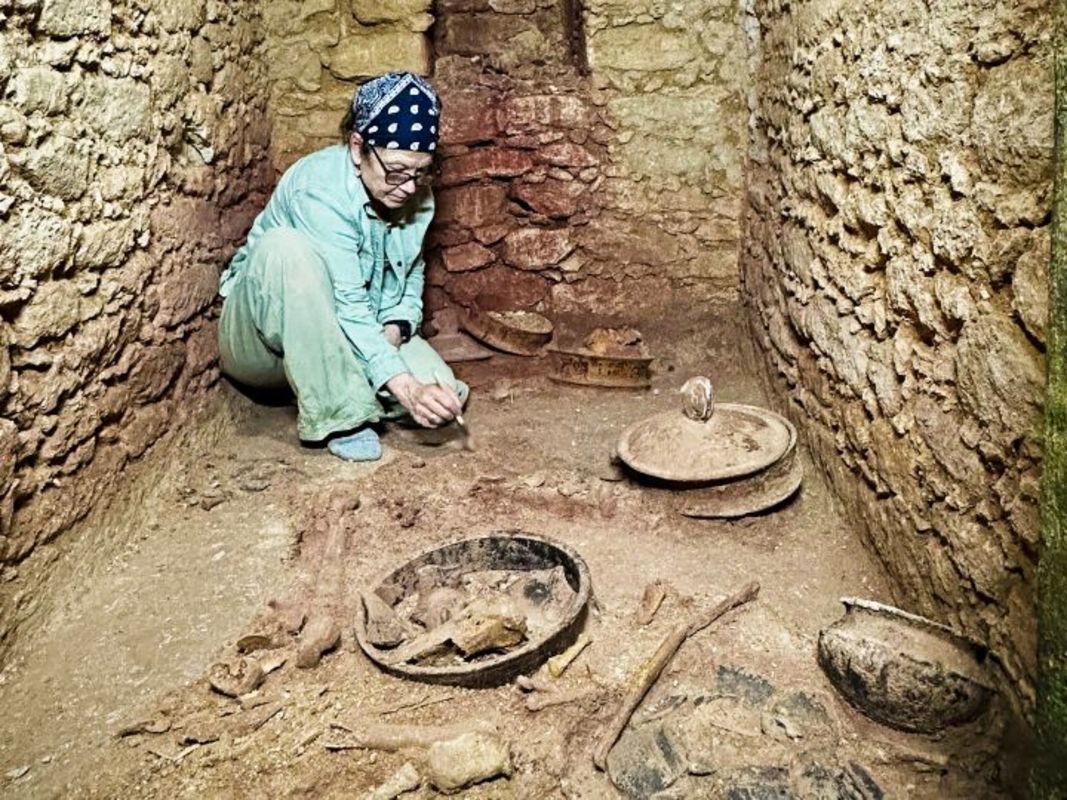 Archaeologists Uncover Long Lost Tomb of Mayan King of Caracol