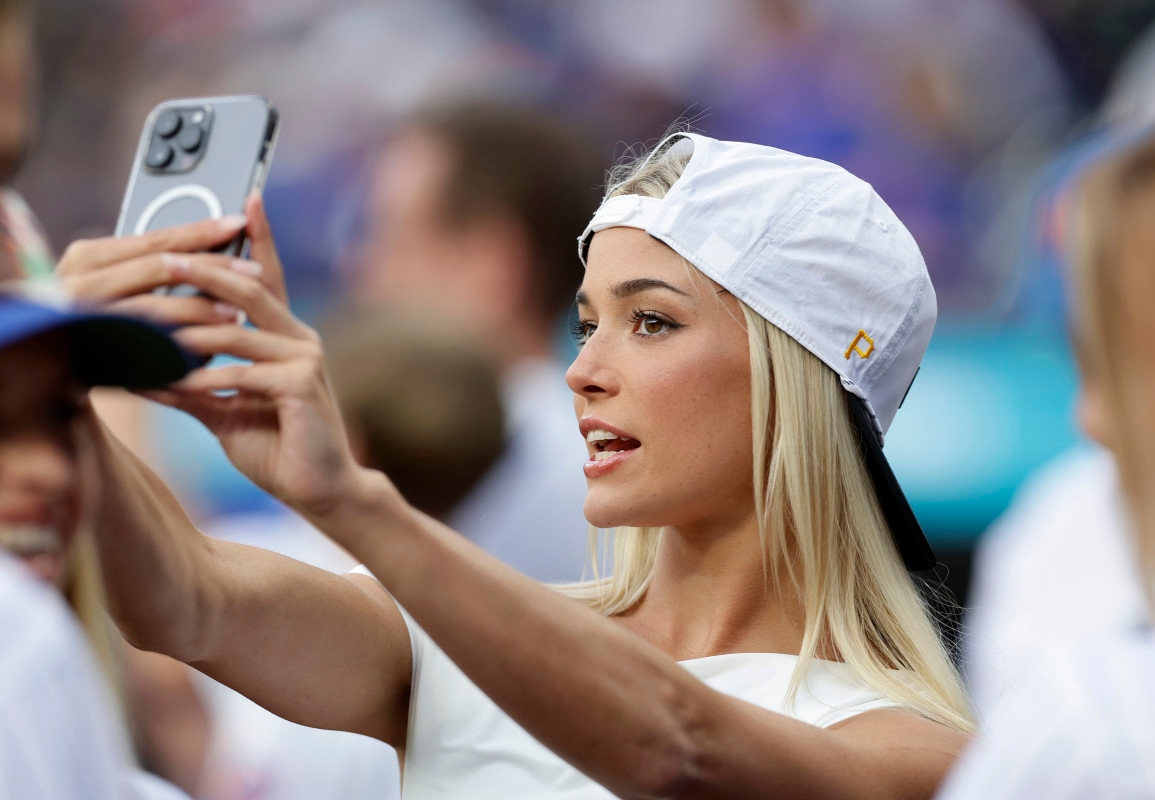Livvy Dunne Turns Heads at Pirates Game