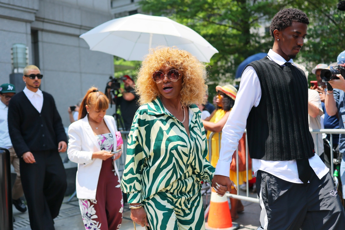 Sean 'Diddy' Combs Sends 5-Word Message to Mom After Partial Verdict