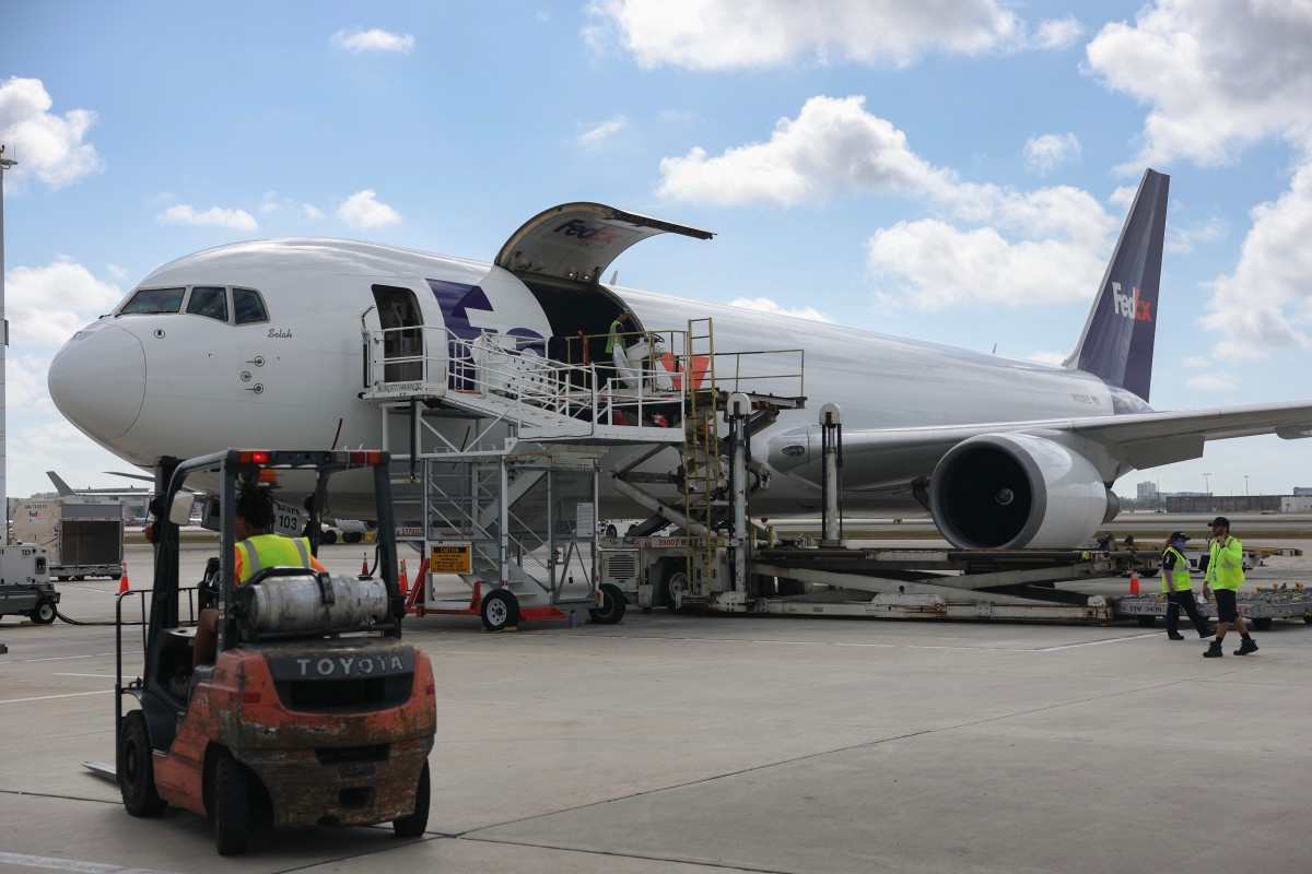 Jet Engine Bursts Into Flames After Takeoff, Forcing Emergency Landing