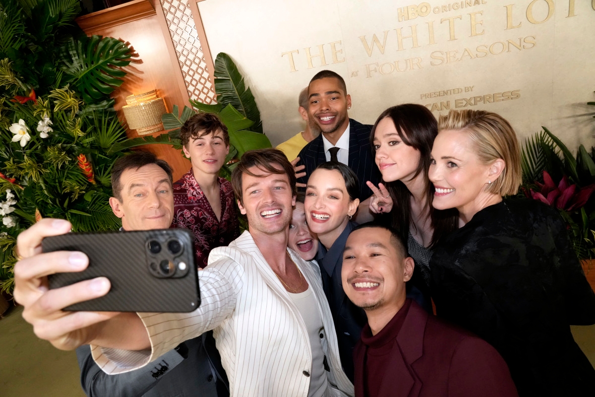 Aimee Lou Wood and Patrick Schwarzenegger Reunite for Venmo Commercial
