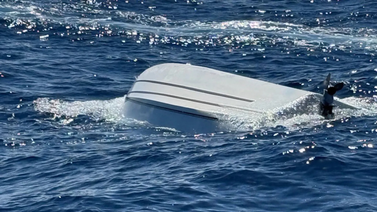 5 Missing, 1 Dead After Boat Capsized Off Coast of Florida
