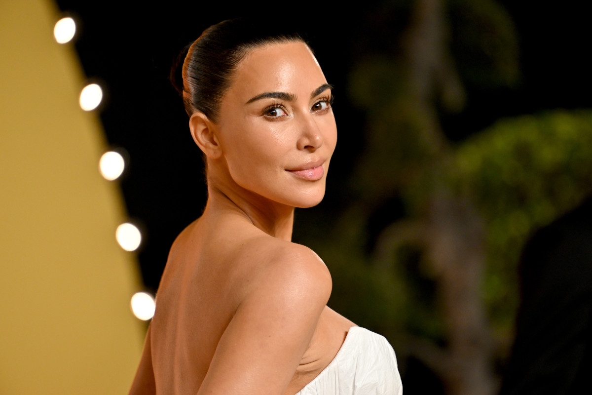 Kim Kardashian Issues Statement After Graduating Law School