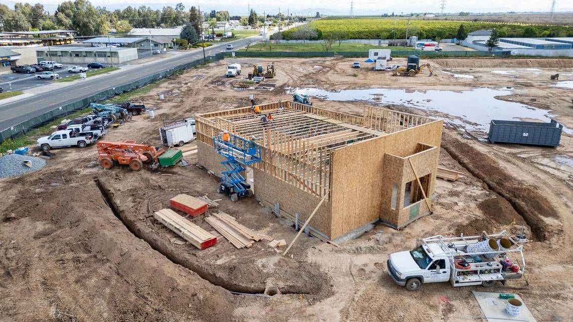 Avenue 12 in Madera is getting new businesses. Here's what they're building