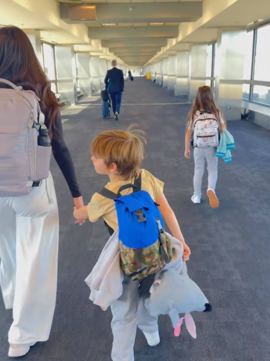 Immigrants choose to leave the U.S. amid fear and discrimination