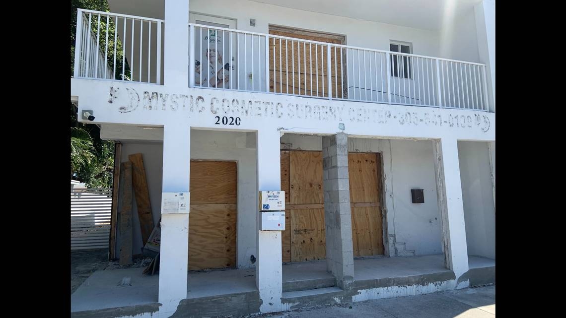 Miami surgery center owner took part in unlicensed liposuction, state says