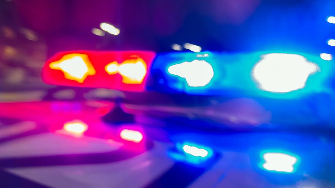 Shooting at Pembroke Pines shopping plaza leaves one man injured, police say
