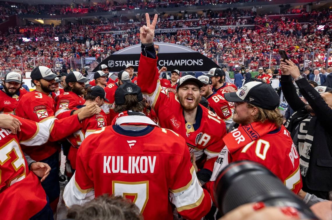 Panthers exit interviews: Tkachuk talks possible surgery, Ekblad talks contract