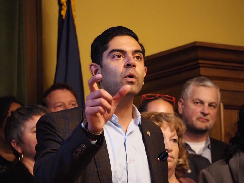 Michigan House Republicans pass $20 billion spending plan to Democrats ire