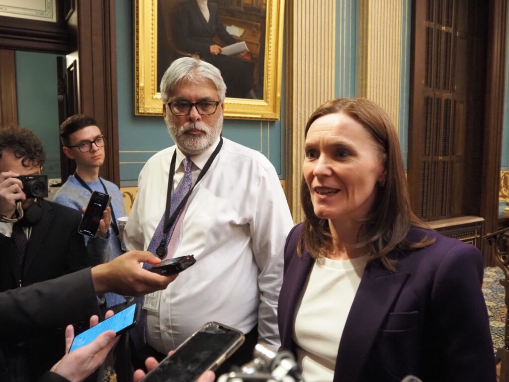 Lawmakers finalize bipartisan deal on tipped wage and sick time hours ahead of deadline
