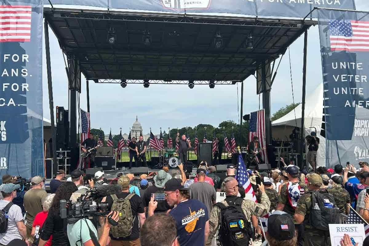 'You Deserve Better': Veterans Rally on National Mall Against Trump Cuts