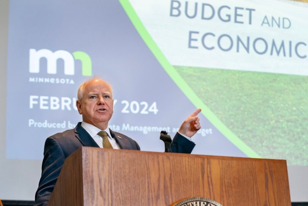 Gov. Walz calls state employees back to the office part time