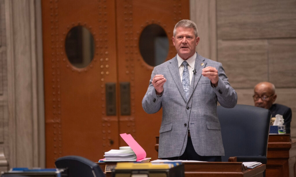 Missouri Senate briefly debates abortion ban as time runs short on legislative session