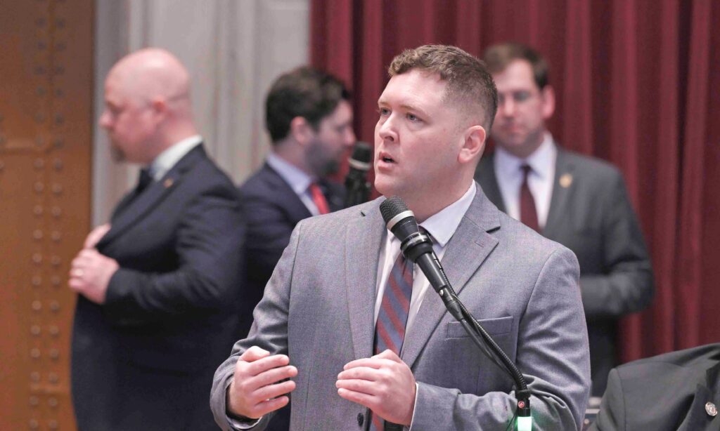 Bill legalizing video lottery games narrowly passes Missouri House