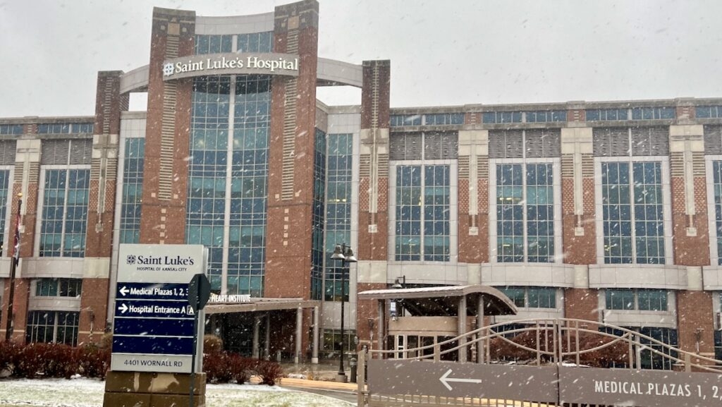 Missouri hospital mergers come with one inevitable: Bigger executive paychecks