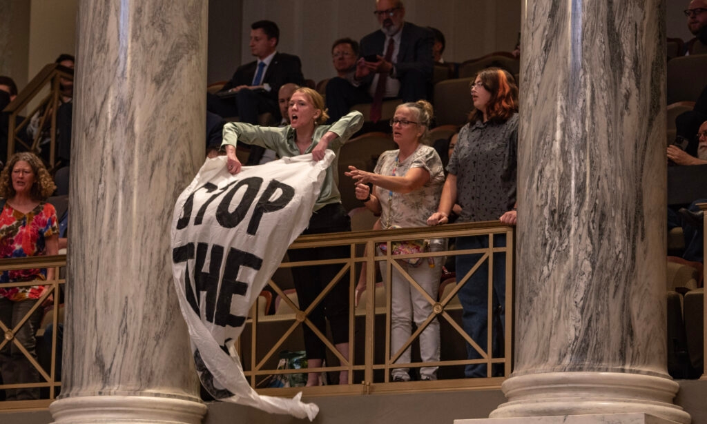 Missouri Republicans shut down Senate debate to pass abortion ban, repeal sick leave law