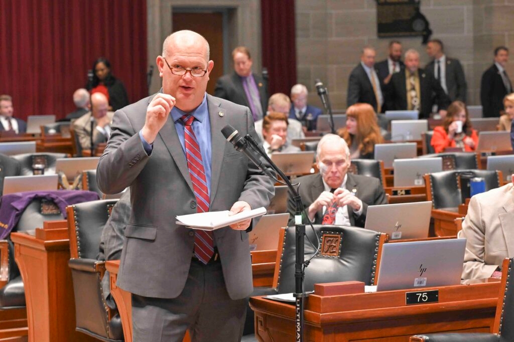 Bill overturning protections for Section 8 renters sent to Missouri governor