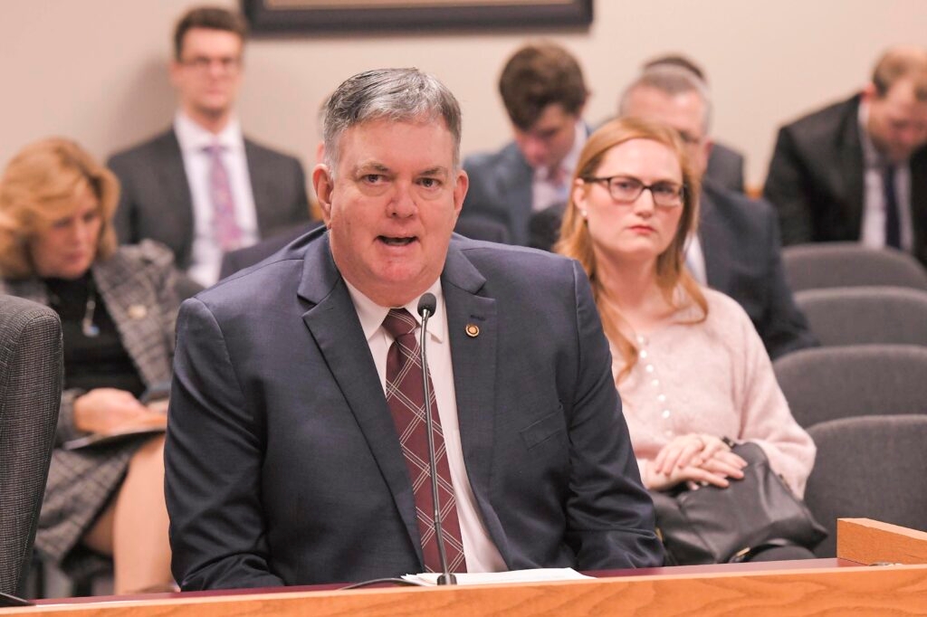 Missouri House approves changes to in-home child care regulations