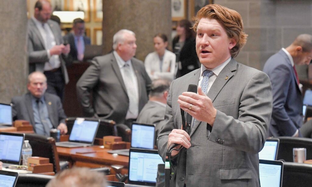Missouri House debate shows GOP split over bill to protect pesticide makers