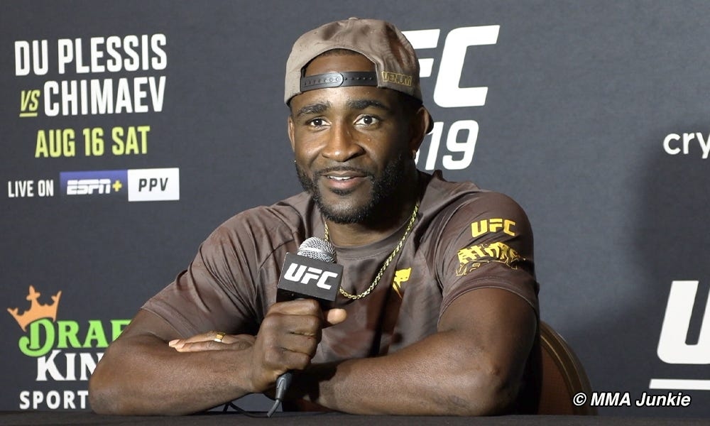 UFC 319's Geoff Neal: Carlos Prates 'might be bullsh*tting' about strategy change