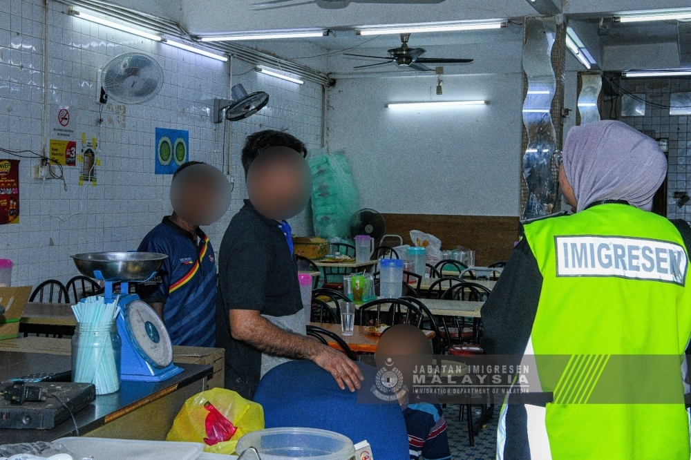 Bangladesh, Myanmar nationals caught in KL immigration crackdown on undocumented traders