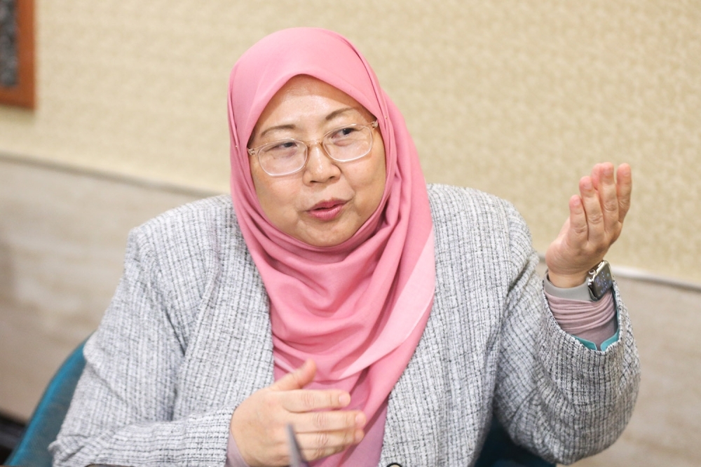 PKR drops 28, including elected leaders, for double dipping in parties, says sec-gen